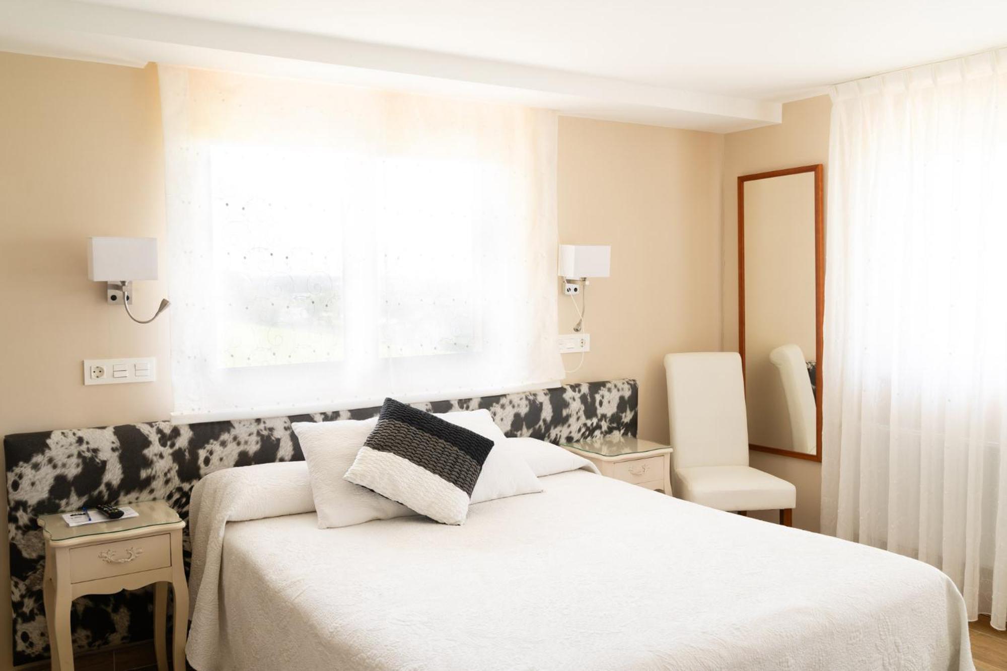 Hotel El Pinar Villapedre Eksteriør billede