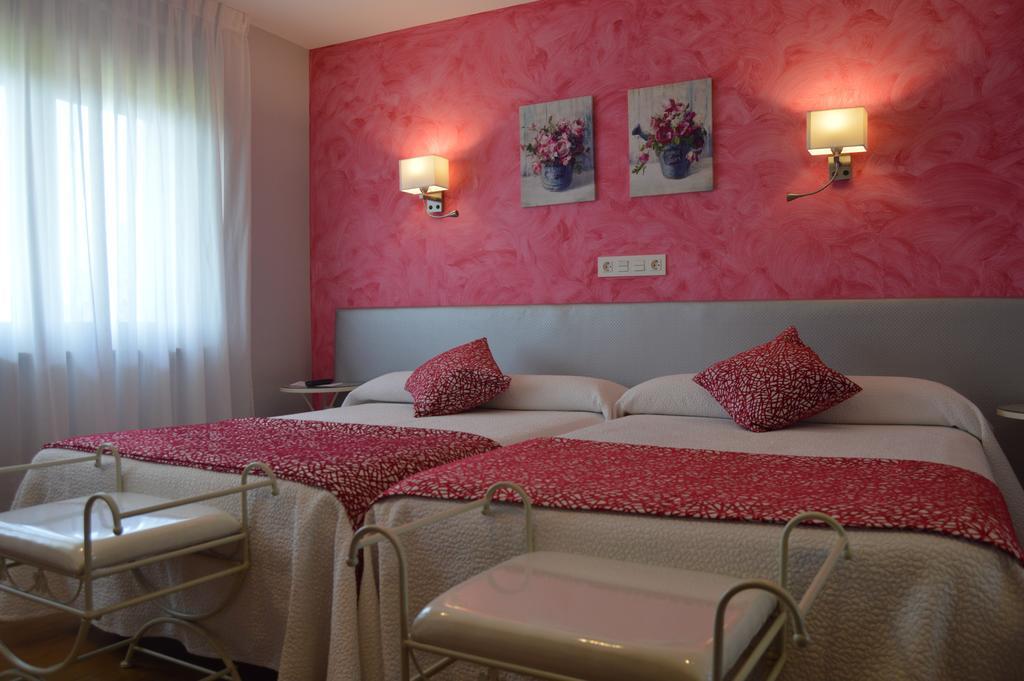 Hotel El Pinar Villapedre Eksteriør billede