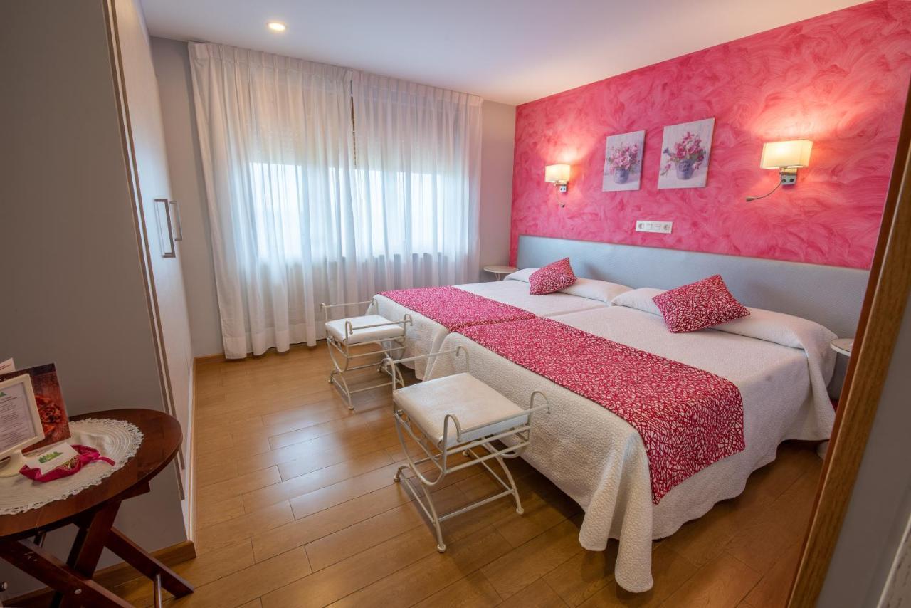 Hotel El Pinar Villapedre Eksteriør billede